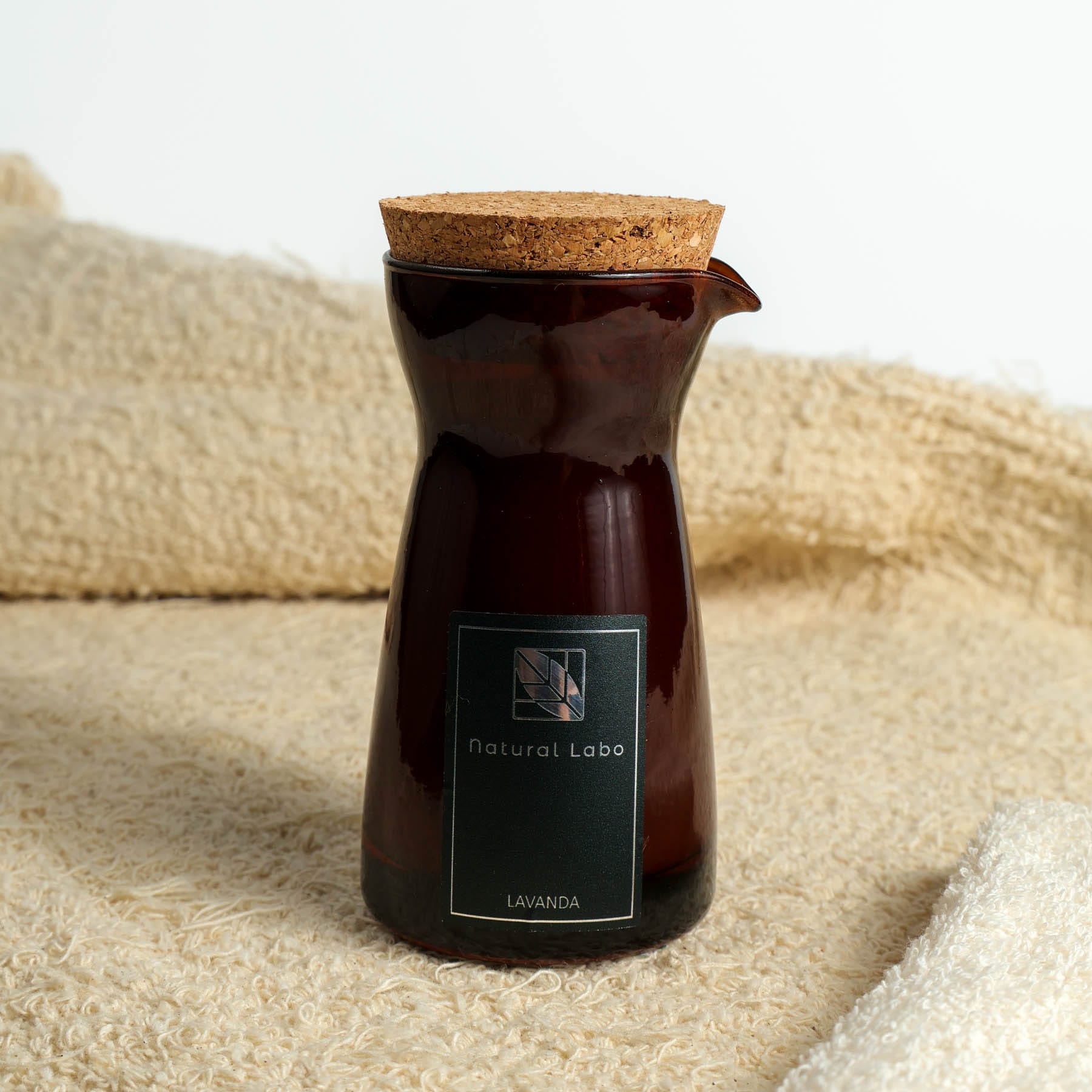 Vela de Massagem Natural Labo Lavanda 75g – Bico Dosador