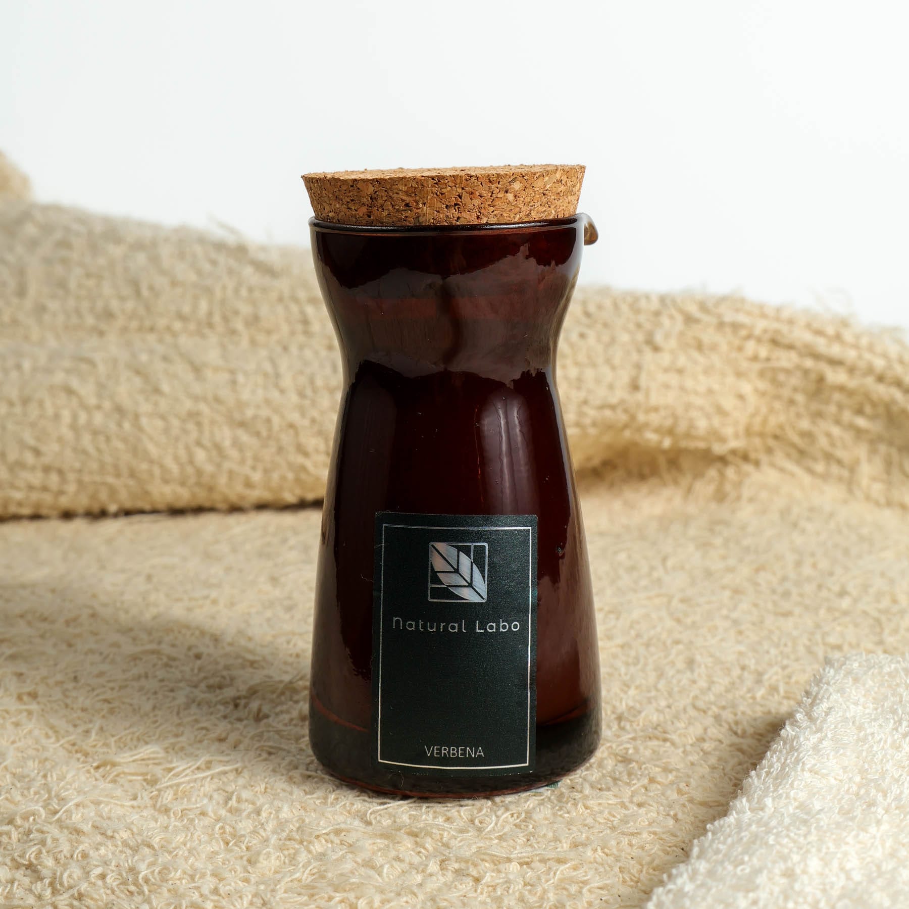 Vela de Massagem Natural Labo Verbena 75g – Bico Dosador